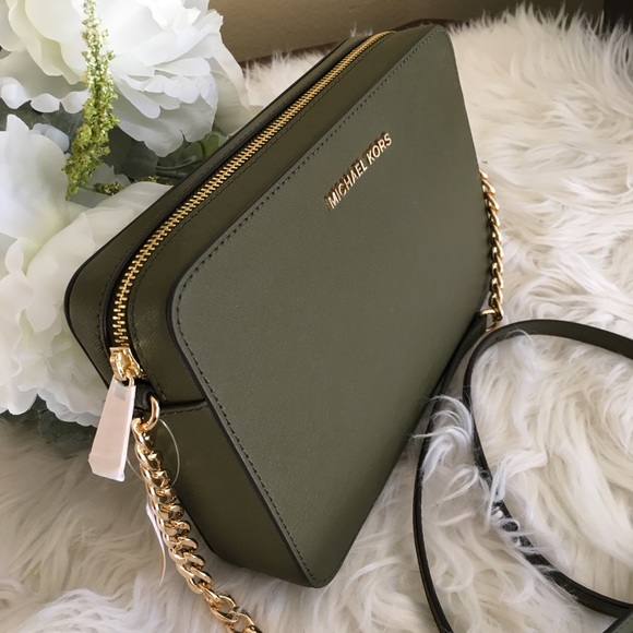 Last one✨Michael Kors jet set LG crossbody bag - Picture 2 of 8
